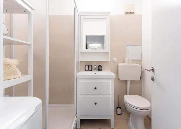 Apartman New Shalalaliving - Lovenest Or Workspace Near Schoenbrunn Bg